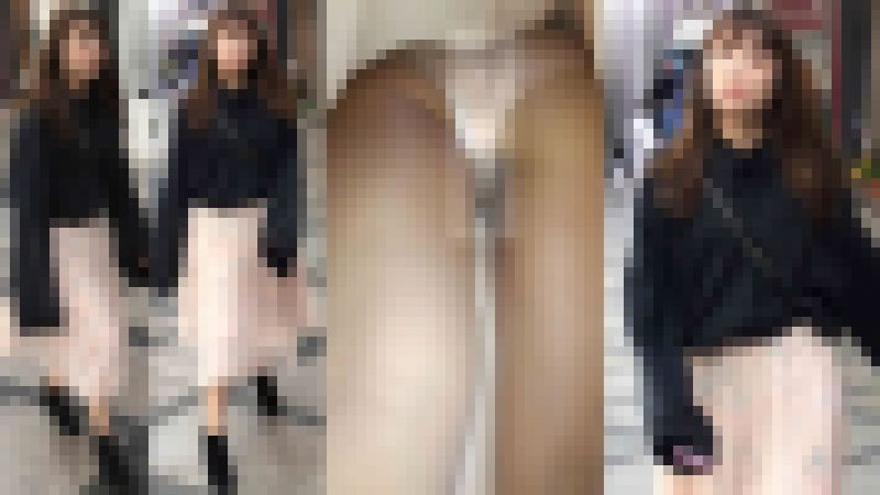 4K bomb707 乃〇坂系極上美人JDのピンクサテンパンティ　エスカめくり サンプル画像