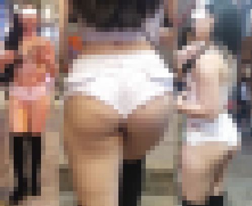 高画質 デカ尻がはみ出し夜の街で大暴れ！　サンプル画像2