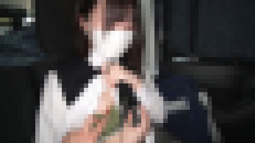 初撮り【個人撮影】顔バレしたくない陸上部のスポブラ制服女子③とパパ活_大学進学のために始めた裏バイトで連続中出し　サンプル画像1