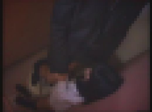 連続女子●生トイレ【レ●●】事件は変態野郎が取り付けた隠し撮りカメラに全て記録されていた　10　サンプル画像3