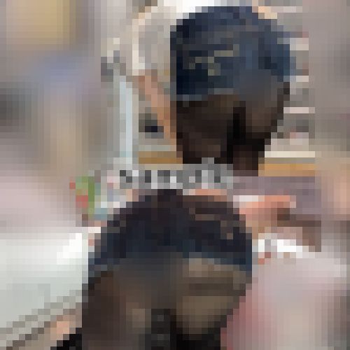 街のお姉さんにぶっかけ取材49!エロすぎmoussyショートパンツ! サンプル画像1