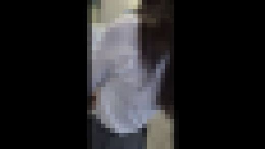 強烈な透けブラ巨乳女子●生。抵抗虚しくイカされる 痴漢記録日記vol.118 2人目　サンプル画像1