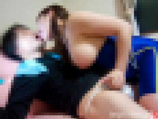 濃すぎるフェチシーンの圧縮　 ムチムチぽっちゃり娘たちのチン嗅ぎ＆鼻コキ 編(mix-30)　サンプル画像1