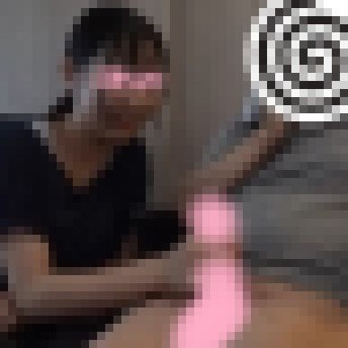 アヒル顔の現役女子大生の可愛い女子のHな手コキ【２アングル】 サンプル画像