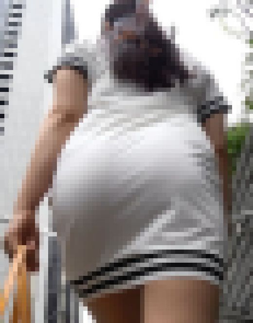 Dさんパート11　パンティーライン　透け　尻　サンプル画像2