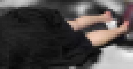 zzz中にバイトの後輩ちゃんをフラッシュ撮影【染み・ハミ毛あり】　サンプル画像2