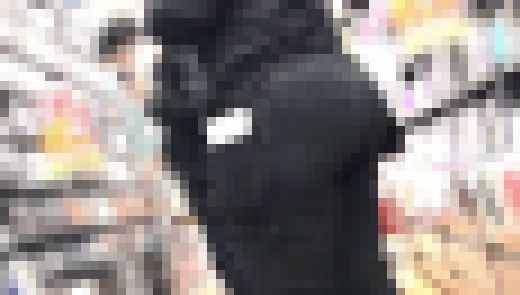 【ぽちゃ娘の爆尻】巨尻○ックオフ店員 カワイイ顔して下品な巨大尻w ドカン!と飛び出すデッカいケツ!!【もはや性器】 サンプル画像