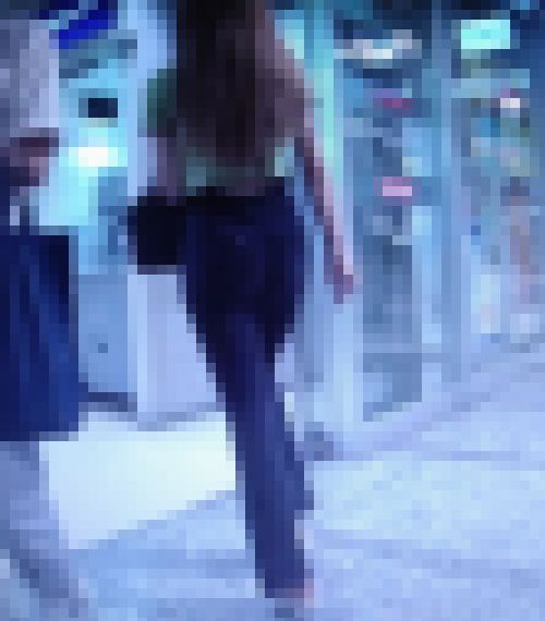 超絶激カワギャルがピタピタデニム履いて最上級の桃尻ヒップをフリフリして歩いてるよ　サンプル画像3