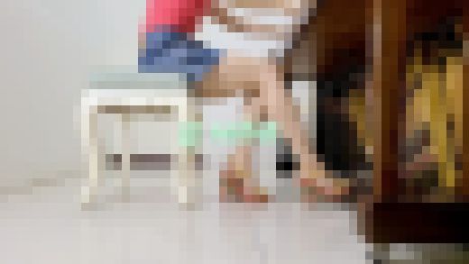 サンダルでピアノペダル踏み #8 サンプル画像3