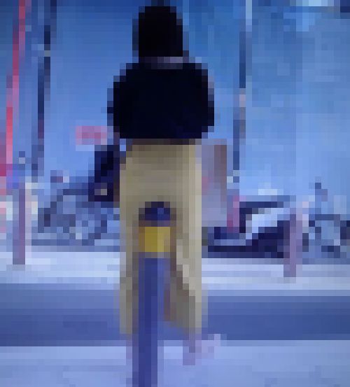 ショートカットイマドキドエロヒップ美女のアソコに極太ポールが突き刺さってるよ笑　サンプル画像1