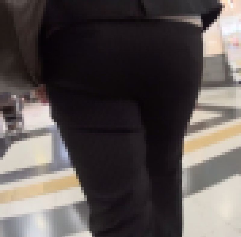 爆尻なパンツスーツスタイルのOL サンプル画像