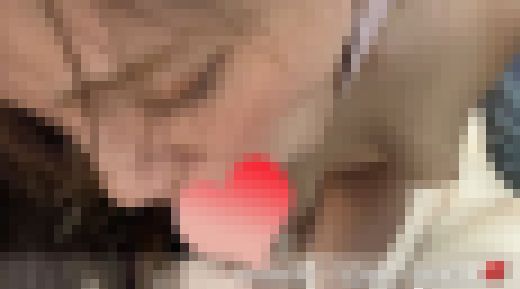 会社の休憩室で先輩と後輩がこっそりエッチ♡ストッキング破きパンティずらして挿入♡途中主観あり♡　サンプル画像2