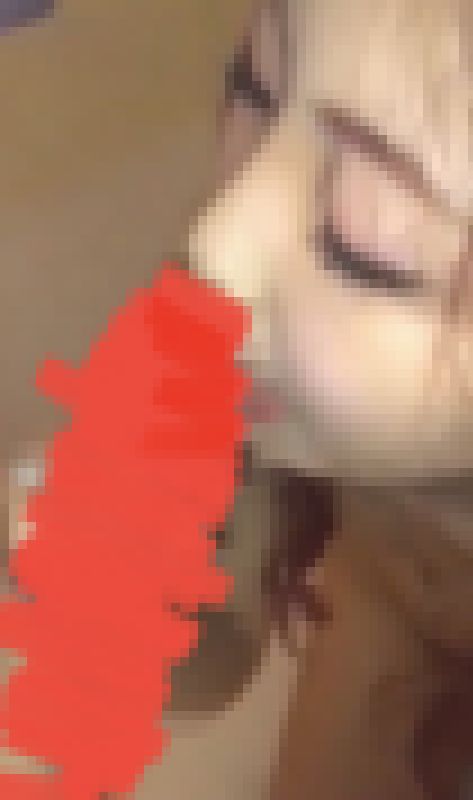 ピンク髪のオタク女子♪いちゃいちゃ会話しながらフェラさせた♪ サンプル画像