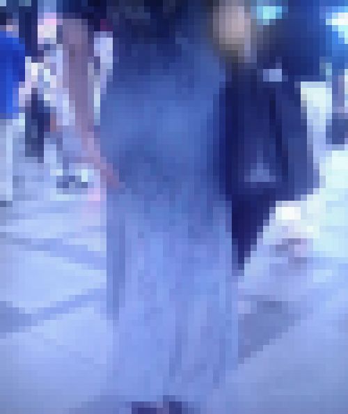 超スーパー激カワギャルがピタピタドレスを着てプリプリした服にまとわりつくお尻のラインを気にしながら歩いてるよ　サンプル画像2