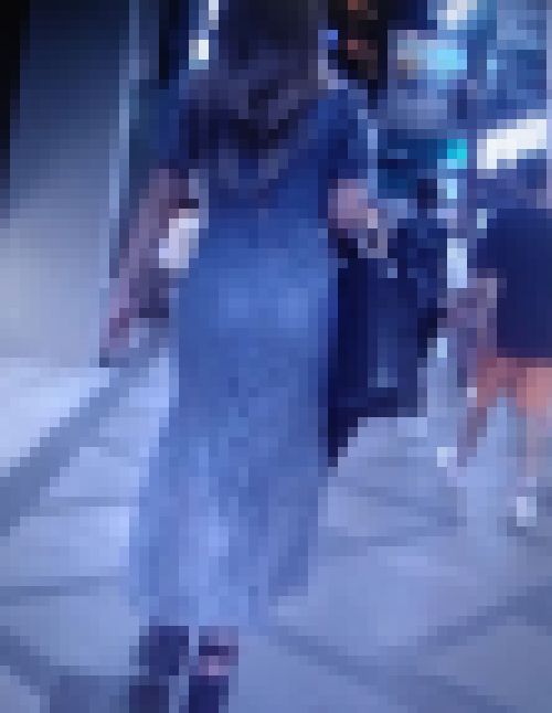 超スーパー激カワギャルがピタピタドレスを着てプリプリした服にまとわりつくお尻のラインを気にしながら歩いてるよ　サンプル画像3