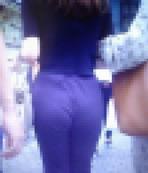 スタイル抜群のカッコいい系美女がピタパンＴライン出して歩いてるよ　サンプル画像3