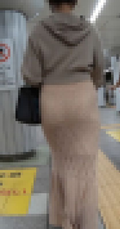Tシルエットな臀部エロ美女 サンプル画像