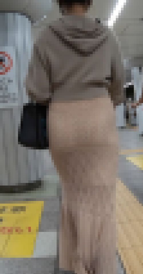 Tシルエットな臀部エロ美女　サンプル画像3