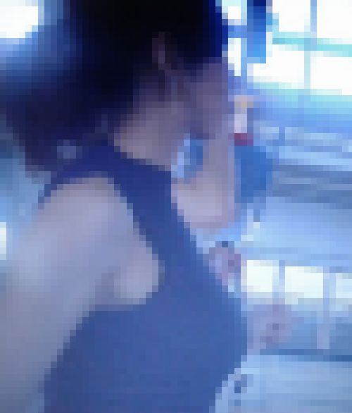 清楚女子アナ系の超絶美女が突き出た美巨乳を揺らしながら歩く姿がエロ過ぎる　サンプル画像2