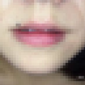 【口/唇/舌/のどちんこフェチ】ホクロの似合うお姉様の口を奥までアップで撮影（下着姿） サンプル画像