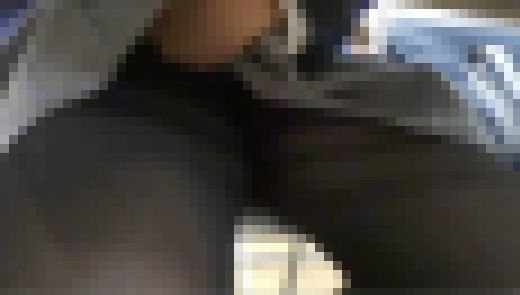 【制服女子のスト足】吉高由里子似の制服女子　お勉強中は無邪気にガニ股でおっぴろげ　エロい黒ストがたまらないw　その2 サンプル画像