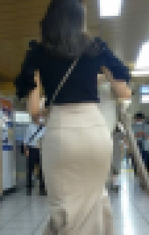 0068【2人分】ボリューム感たっぷりマーメイドとタイトスカOLお姉さん サンプル画像