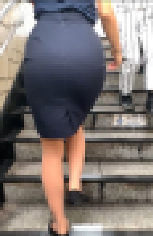 【再販商品SALE】巨尻でタイトスカートがパンパンに張っているエロいＯＬ！でも弾力があってバック専用のお尻の変態ＯＬ【21】　サンプル画像2