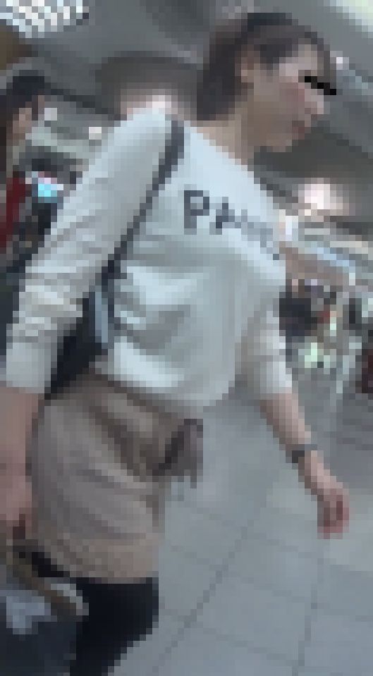 美人OLさんのデカ乳Fカップ乳がとにかくツンツンです！ サンプル画像