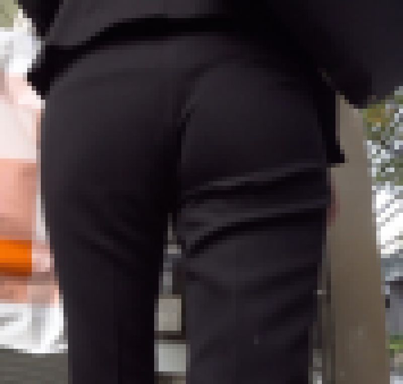 おかず678（割れ目TバックパンツスーツOL様） サンプル画像