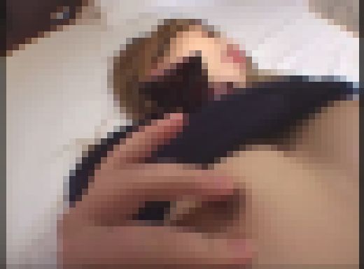 女子●生の【生パンティー】ぐりぐり高速いじりで生パン濡れ濡れ(*´з`)「恥ずかしいですぅ」08　サンプル画像2