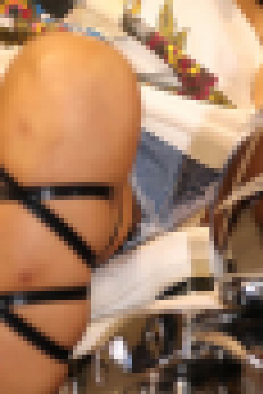 【速報】バイクにまたがるエッチなキャンギャルちゃん2022★期間限定【その２】　サンプル画像2