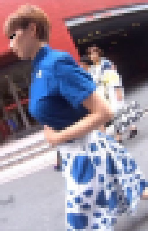 ベリーショートな爆乳ギャル！ サンプル画像