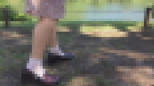 風光明媚で管理が行き届いた日本庭園んに乗り込む生理2日目のまおたんｗｗｗ　サンプル画像2
