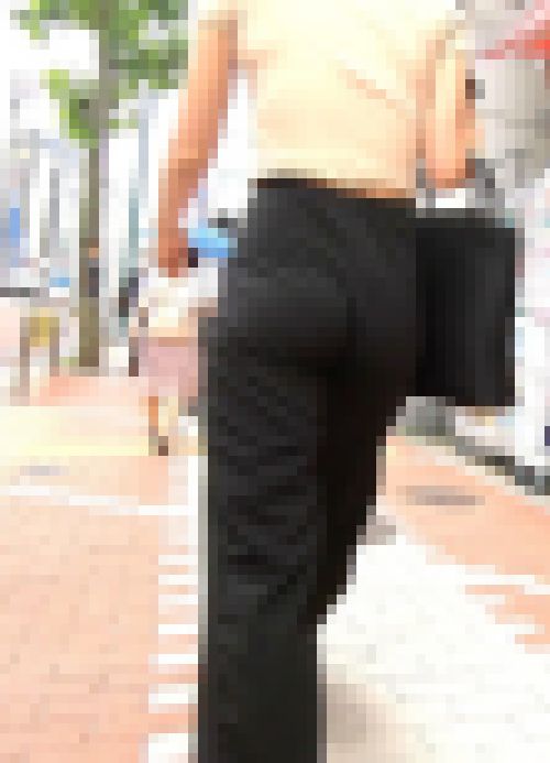 鍛えたボディラインTバック出社 サンプル画像