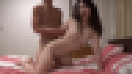 色白美巨乳の22歳歯科助手が奥を激しく突かれて快感に顔を歪めて喘ぐ　サンプル画像3