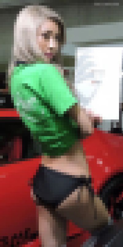 エロい小ぶりプリ尻に勃起！へそ出し緑Tシャツ2017オートサロン【動画】イベント編 3710～3712セット販売 サンプル画像