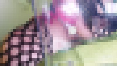 透明椅子ローアングル9マイクロミニ&花柄白Tバック サンプル画像