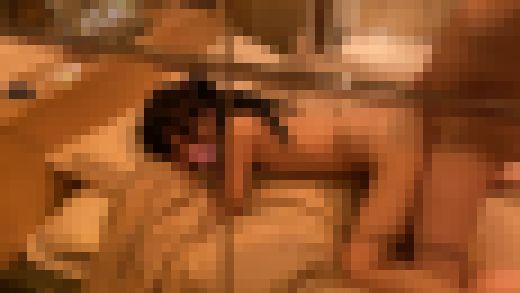 【素人個撮】ふらりと寄ったリフレ店で予約の取れない人気嬢が激○リ貧乳！！しかも裏オプがやばすぎた件【合法？○リ】　サンプル画像2