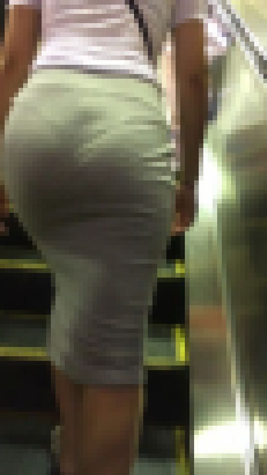 　No.49「Part1・Tバックからハミ出すお肉がエロい」　サンプル画像1