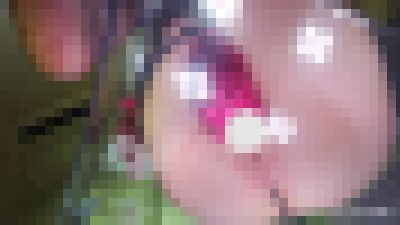 透明椅子ローアングル11マイクロミニ＆花柄白Tバック　サンプル画像1