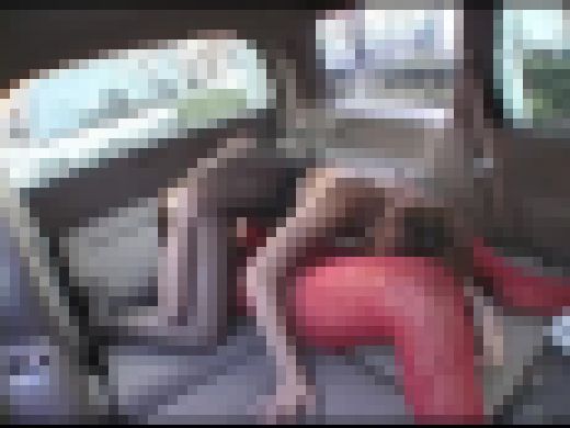 【ジャネス】街中で公開ゲリラプレイでレズる露出好きな女たち #006 [DFTA-079-06]　サンプル画像2