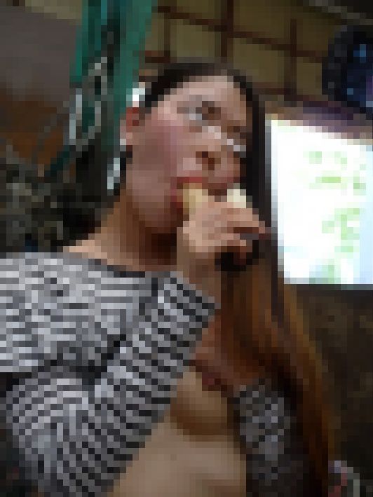 ◆素人投稿動画 フルハイビジョン file01 喜んでおしっこを飲んでくれる飲尿大好きOLさんです！ 工場でバイブ＆全裸で徘徊で サンプル画像
