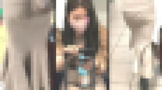 063美人OLお姉さんと可愛いJDお姉さん達の着衣尻と美脚をじっくり観察！　サンプル画像1