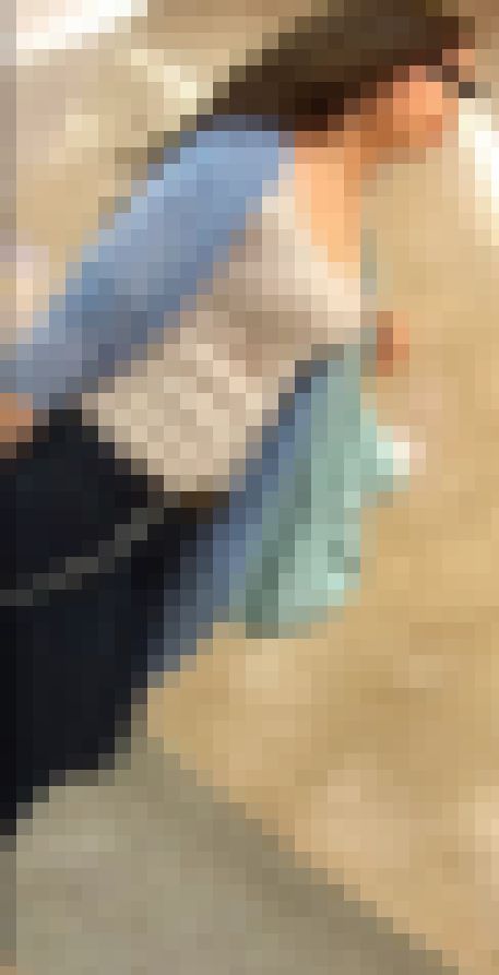 むき出しおっぱいな巨乳ギャル! サンプル画像