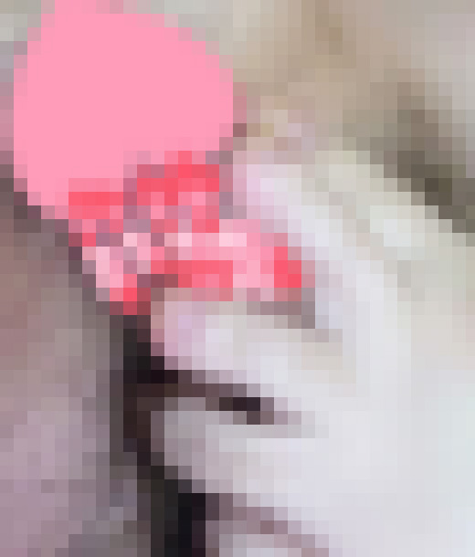 26歳仕事終わり介護士の乳首責め足コキ　サンプル画像1