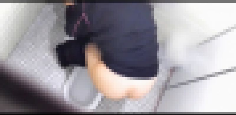 【和式トイレ】プリケツ学生のトイレ盗撮 サンプル画像