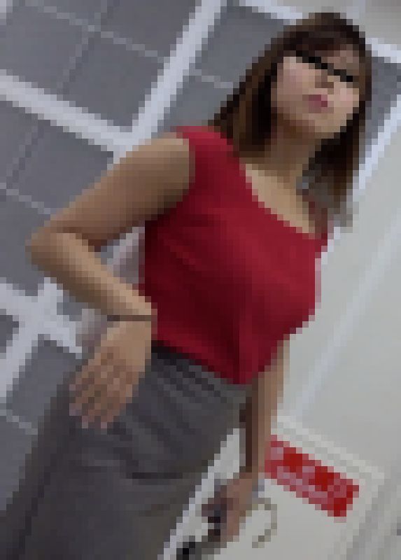 おかず706（色気MAXな爆乳スタイルなお姉様！） サンプル画像