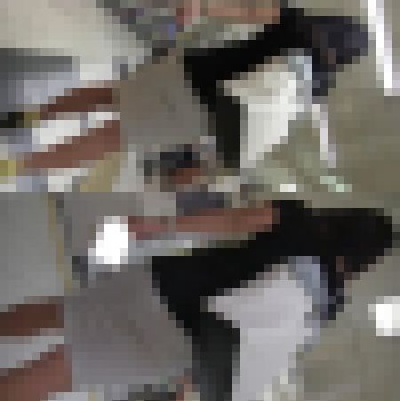 尻肉女を至近距離から匂うほど尻接写！　サンプル画像3