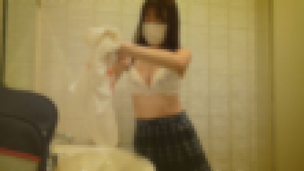 超高画質だよ♪仲良し3人組でこの夏最後の思い出づくり(^-^)/水風船バトルでビショ濡れの洗礼ww後編 サンプル画像