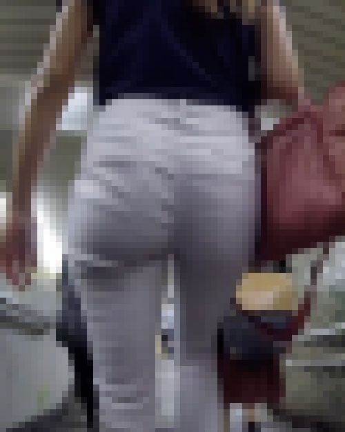 留学生の爆尻！　サンプル画像3